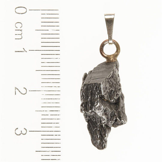 Přívěsek s meteoritem